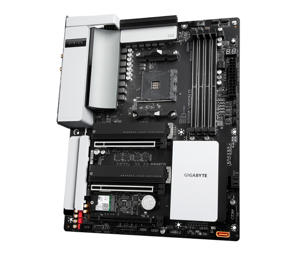 �����Ƴ�B550 �����׷��׵�3�ӿڣ�40Gbps���ʡ�Intel����