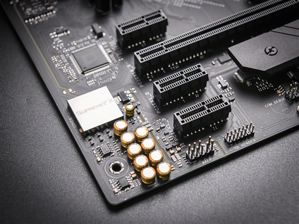 ��˶11��B550���弯�����У������ֲ���ǧԪ