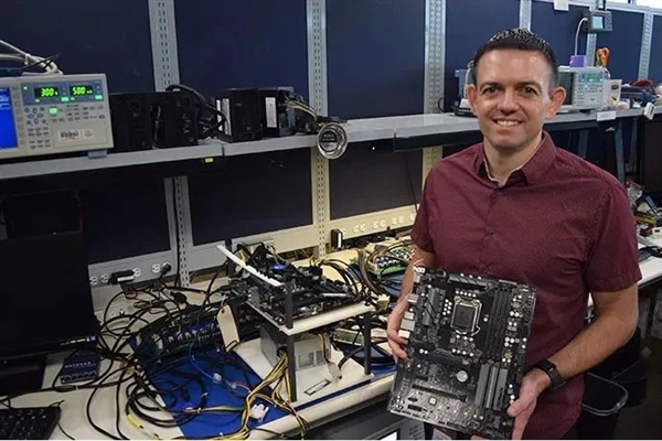 Intelչʾ12VO��Դ��׼��10PIN��� �������Ľ���27%