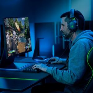 Razer�Ƴ��������V2���� Ϊ�羺��Ҵ�����������