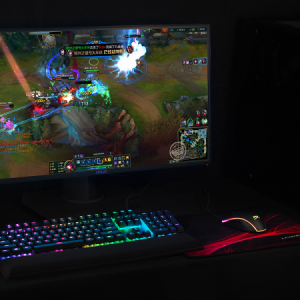 MOBA��ҵĸ��� HyperX��Դˮ��RGB��Ϸ��е����