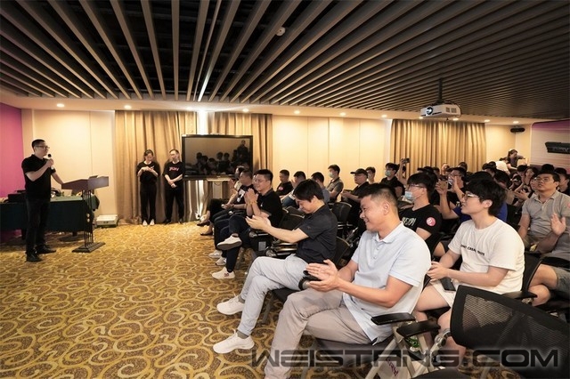  ����;��δ�� Kingston FURYȫϵ��Ʒ���п�� 