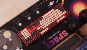 “爱心”鸭 吉利鸭9108蔷薇配色机械键盘开箱