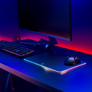 Ӳ��+RGB+Qi���߳䣬�װ�V10RGB���߳����Ϸ������Ƶ