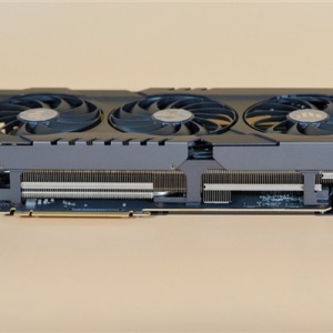 ��һ��AMD�Կ�����500Ԫ��Ȼ���û�������