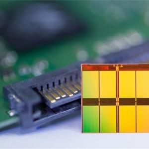 PCIe 5.0 PCIe 4.0 SSDӲδ