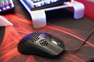 ���ս����޾��ֺ� HyperX������Ϸ���