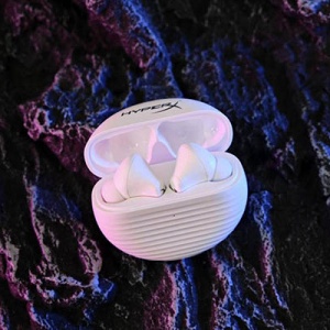 �������� ͨ�ڰ��� HyperX��ȸTWS�����߶���