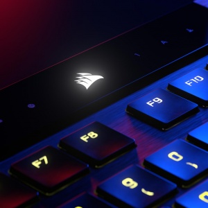 ��Ϸ��������ֱ����ȫ��ȫ�ܣ����̺�����K100 AIR������Ϸ��е������ʽ����