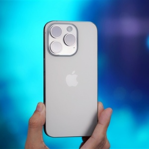 iPhone 15 Proϵ���ȳɡ�С��¯����ƻ����Ȼ������Ӧ