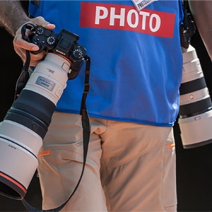索尼最轻超长焦定焦镜头！FE 300mm F2.8 GM OSS发布